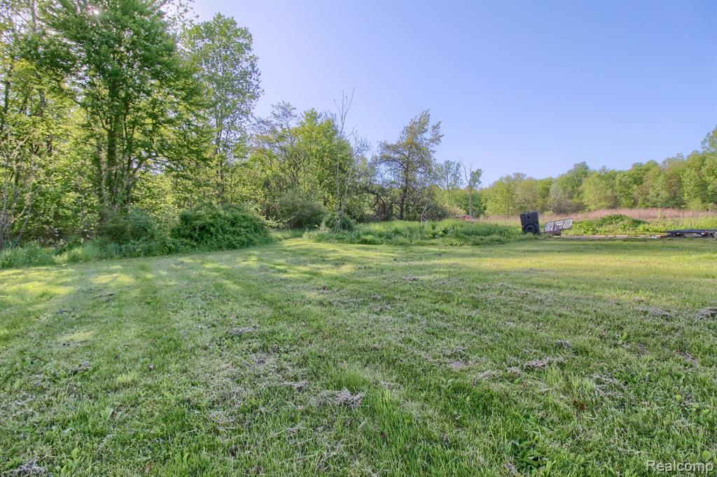 6570 HIVON Road, Carleton, MI 48117 — Photo 32