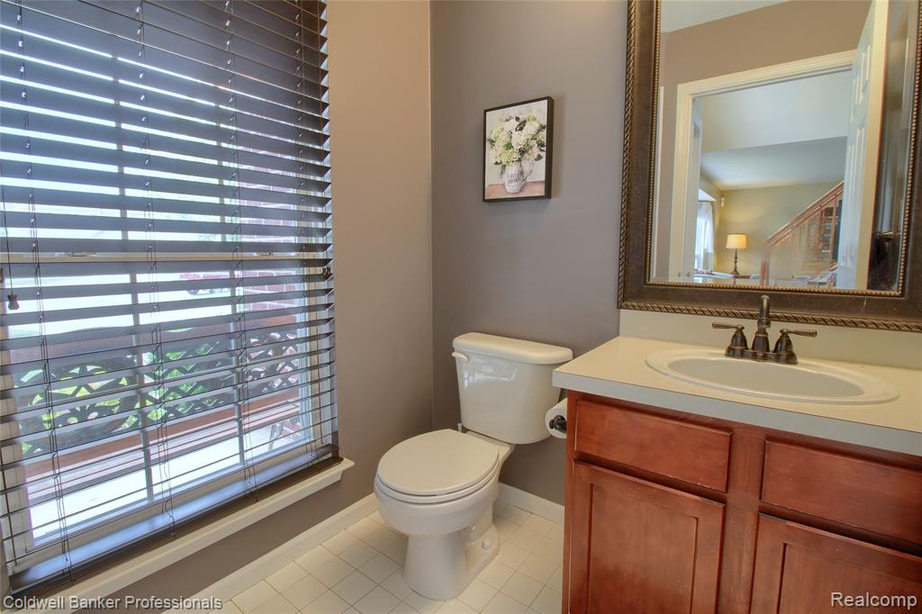 44516 Bramblewood Court, Belleville, MI 48111 — Photo 17