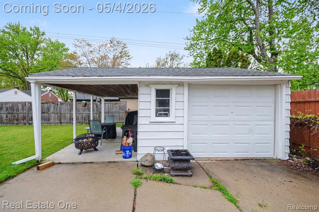 247 Kenyon Drive, Troy, MI 48083 — Photo 14