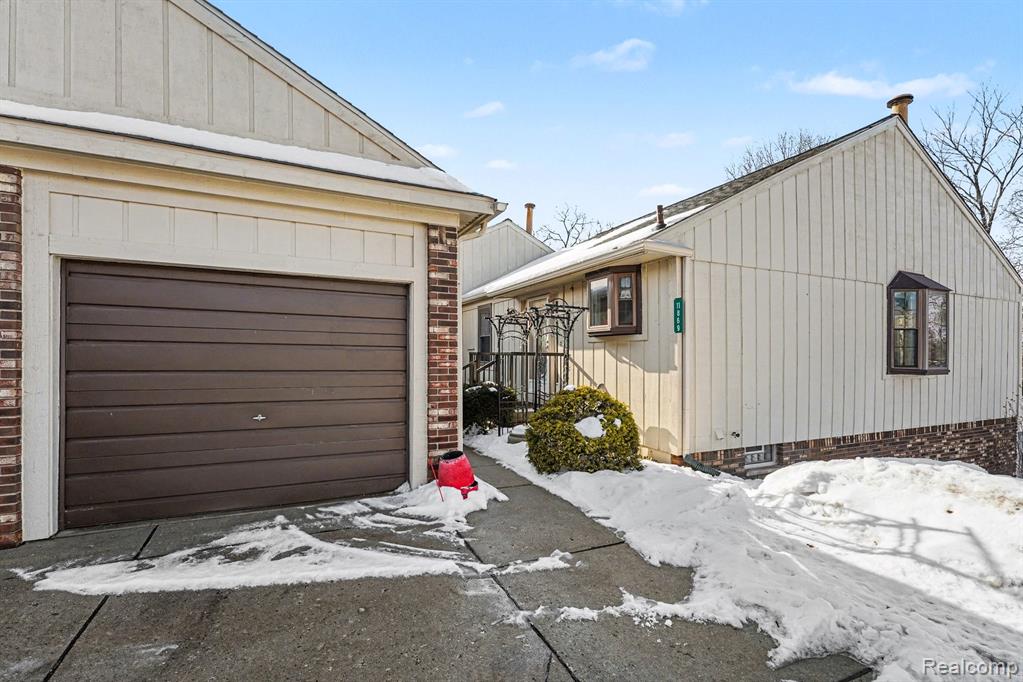11869 Shenandoah Drive, 4, South Lyon, MI 48178 — Photo 3