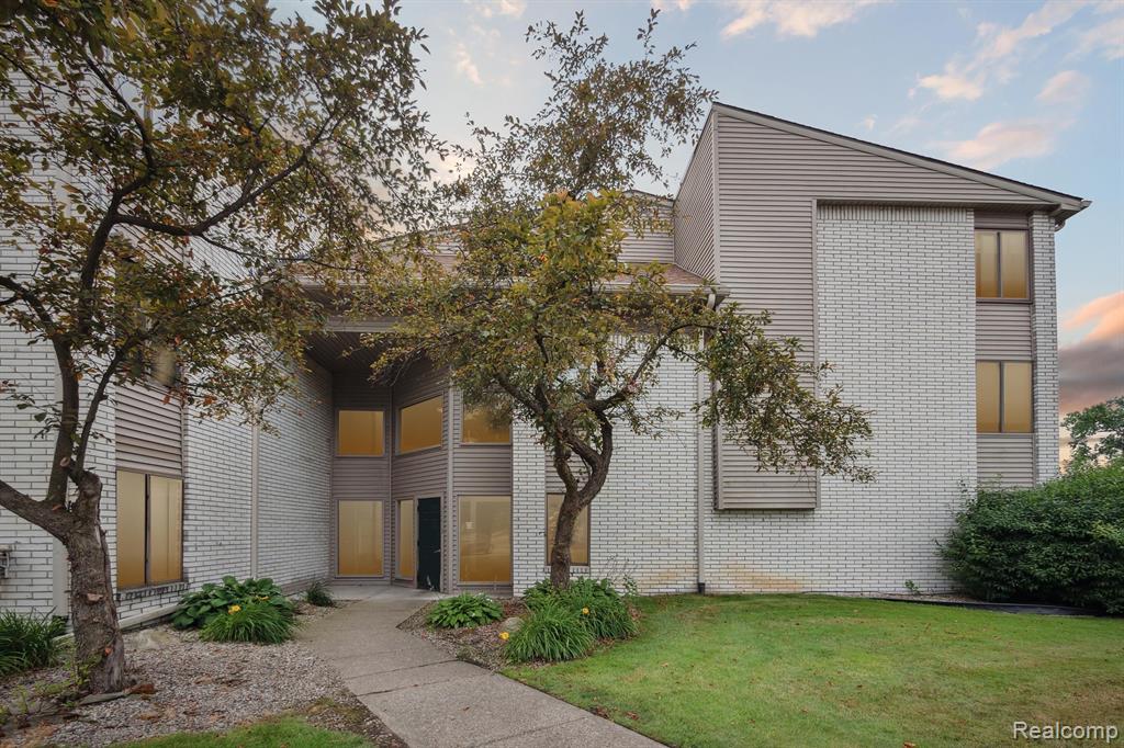 32013 W 12 MILE Road, 306, Farmington Hills, MI 48334 — Photo 31