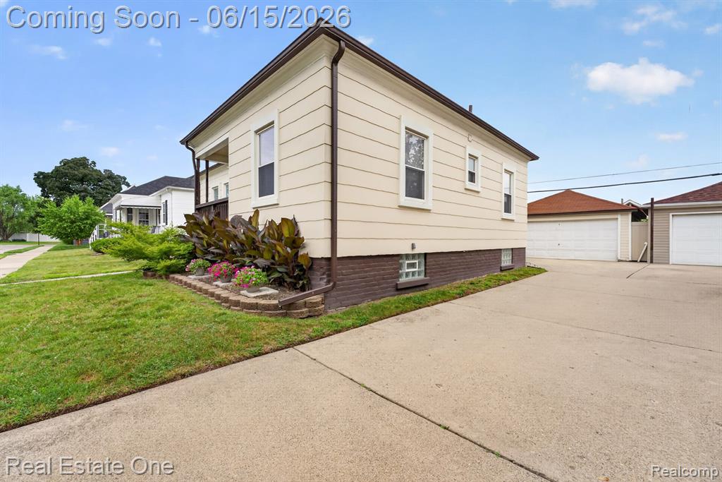 466 Spruce Street, Wyandotte, MI 48192 — Photo 30