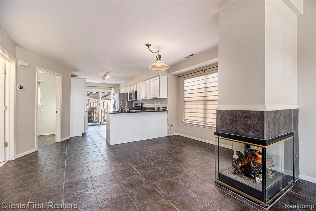 4215 Schaefer Road, Dearborn, MI 48126 — Photo 9