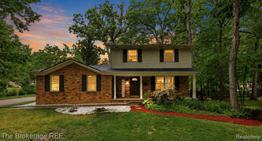5639 Cross Village Road, Grand Blanc, MI 48439 — front exterior