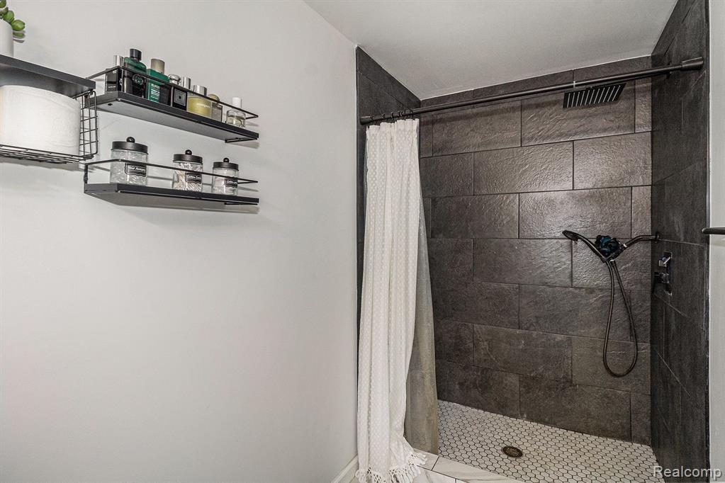 7125 ALGER Drive, Davison, MI 48423 — Photo 16