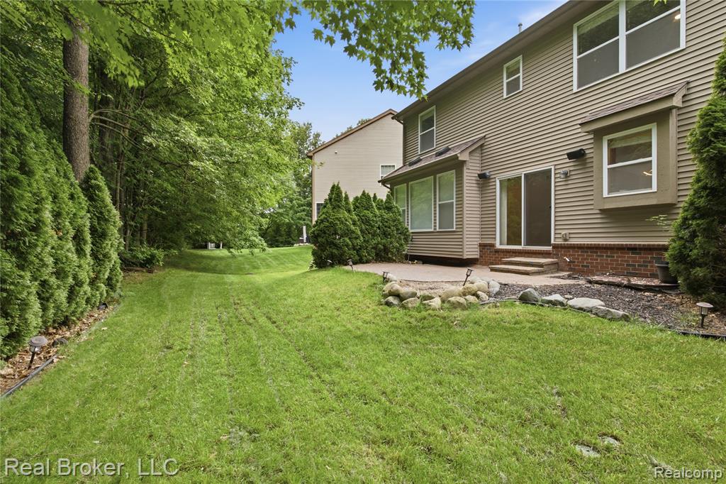 26978 Maxwell Court, Novi, MI — Photo 34