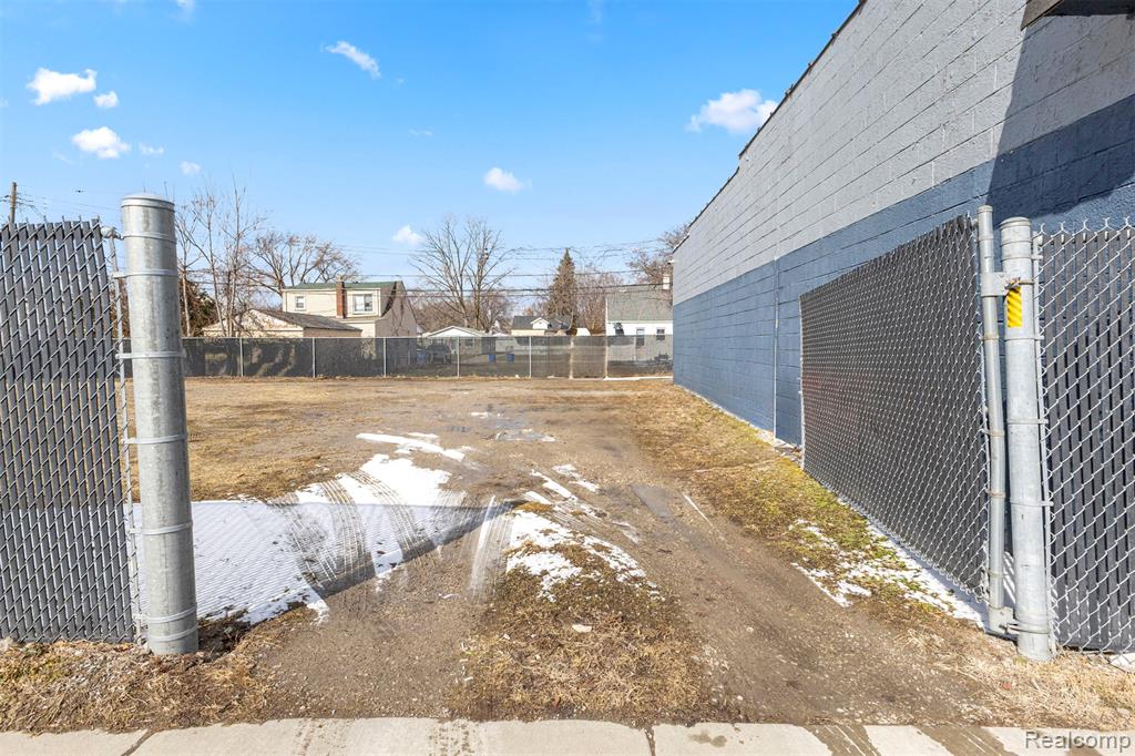 12434 8 Mile Road, Warren, MI 48089 — Photo 54