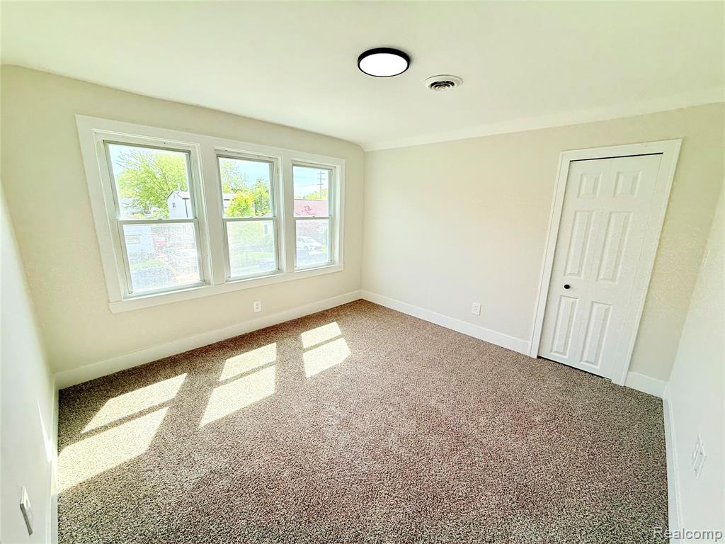 23027 Tuscany Avenue, Eastpointe, MI 48021 — Photo 26