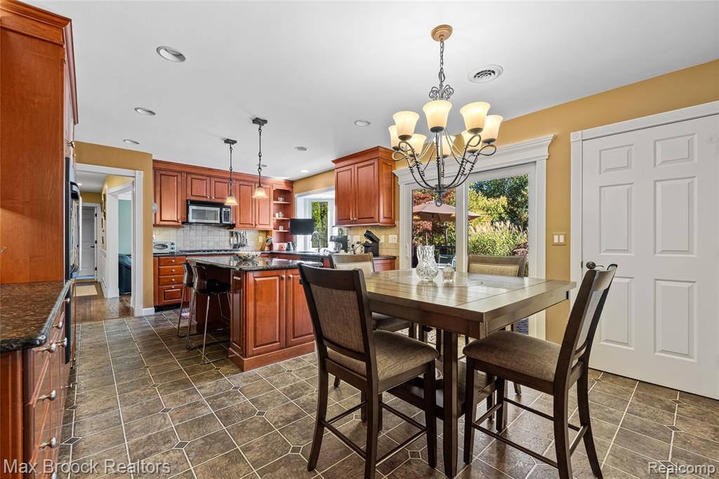 5605 Woodwind Drive, Bloomfield Hills, MI 48301 — Photo 21