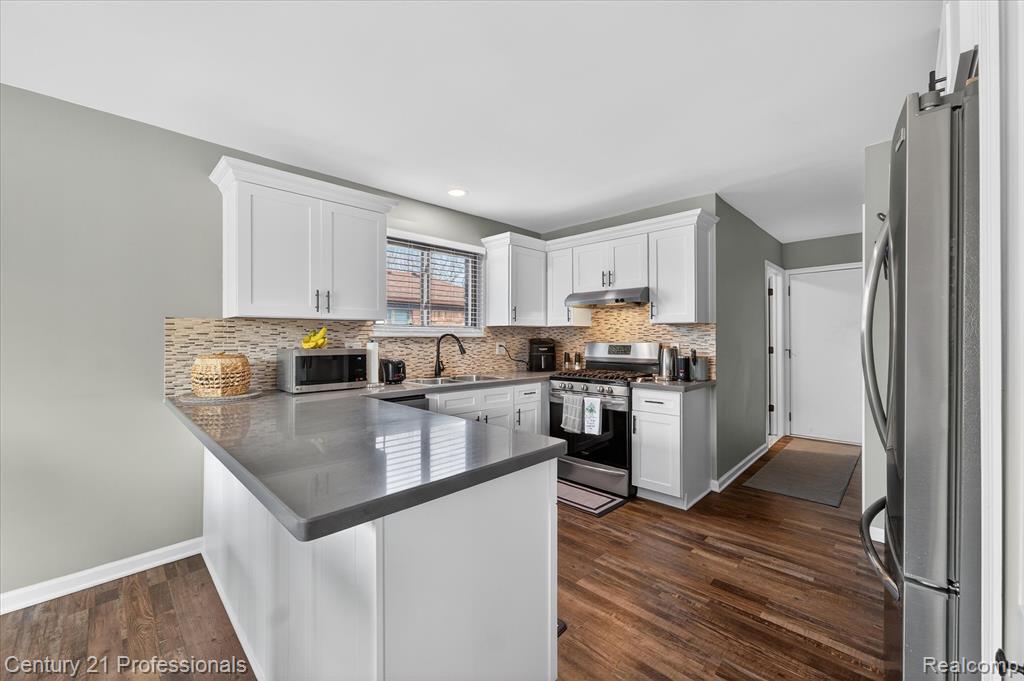 40365 La Grange Drive, Sterling Heights, MI 48313 — Photo 11