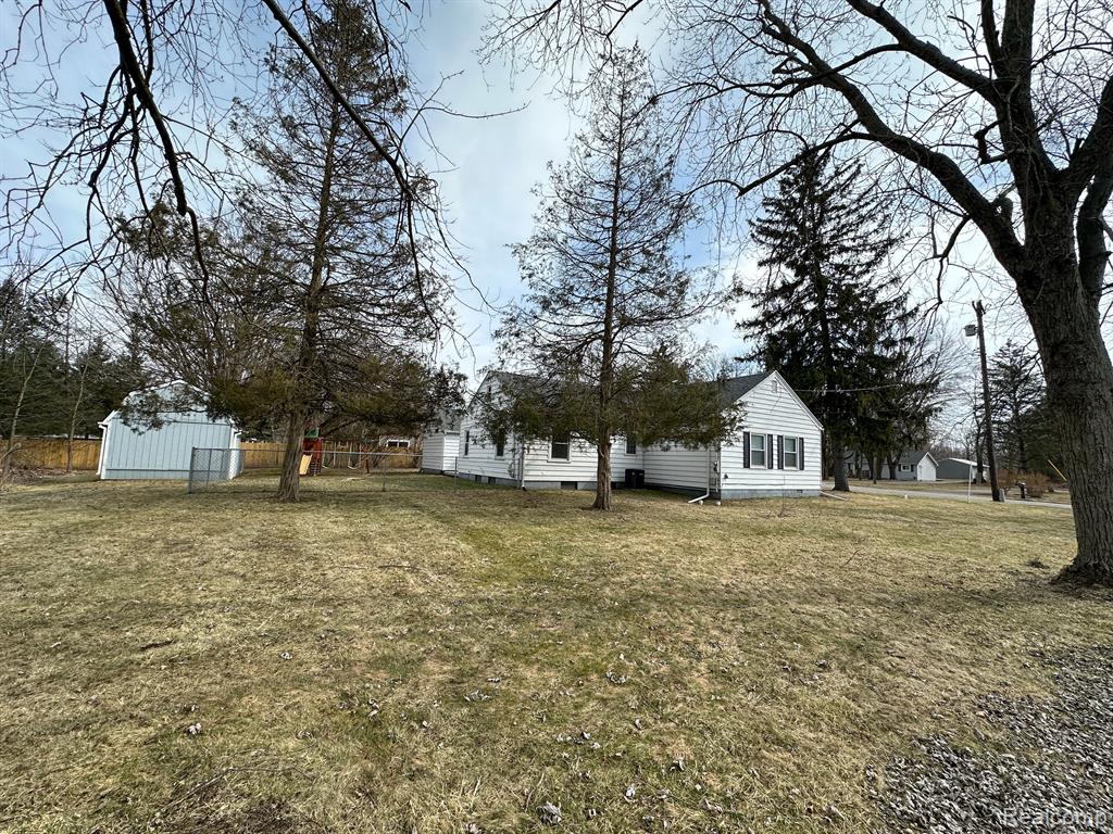 6430 Bishop Road, Lansing, MI 48911 — Photo 17