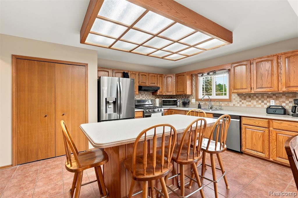 10780 Oxbow Lakeshore Drive, White Lake, MI — Photo 15