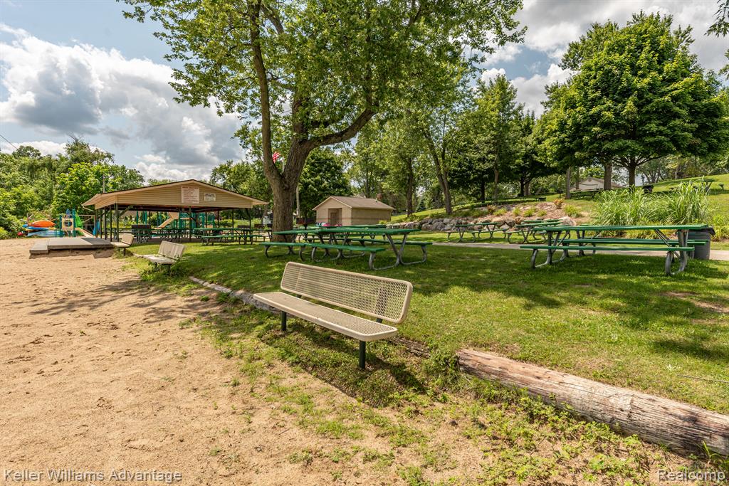 4460 Welland Drive, West Bloomfield, MI 48323 — Photo 37
