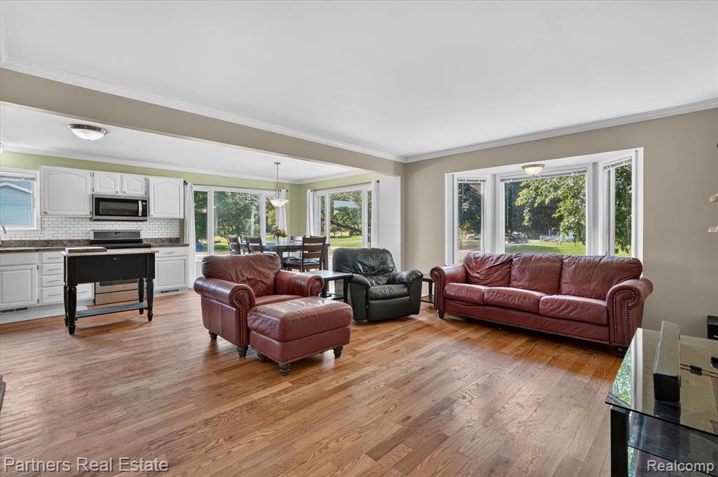9145 Apple Orchard Drive, Fenton, MI 48430 — Photo 12