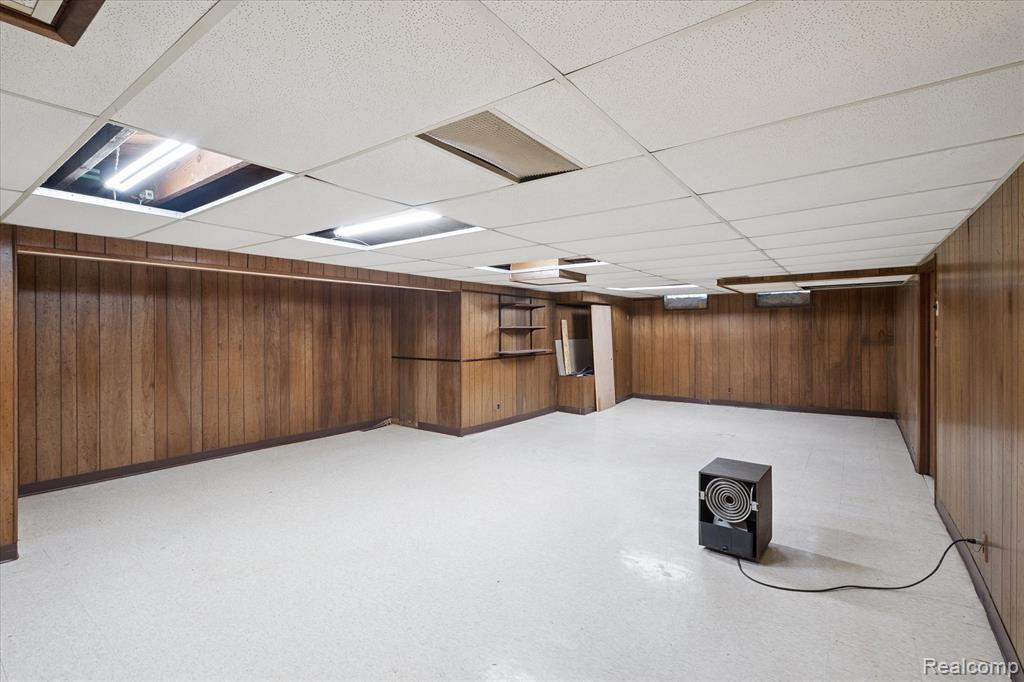 18870 Beverly Road, Beverly Hills, MI 48025 — Photo 33