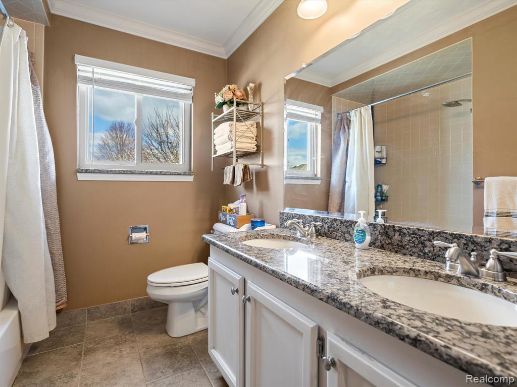 41845 EHRKE Drive, Clinton Twp, MI 48038 — Photo 21