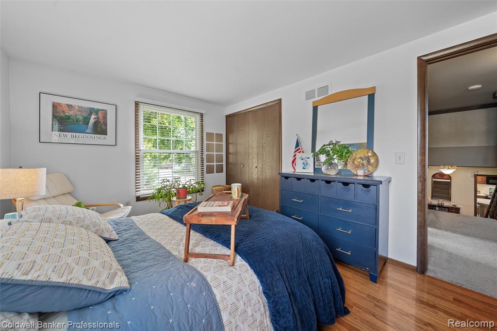 5075 Bayside Drive, Troy, MI 48098 — Photo 23