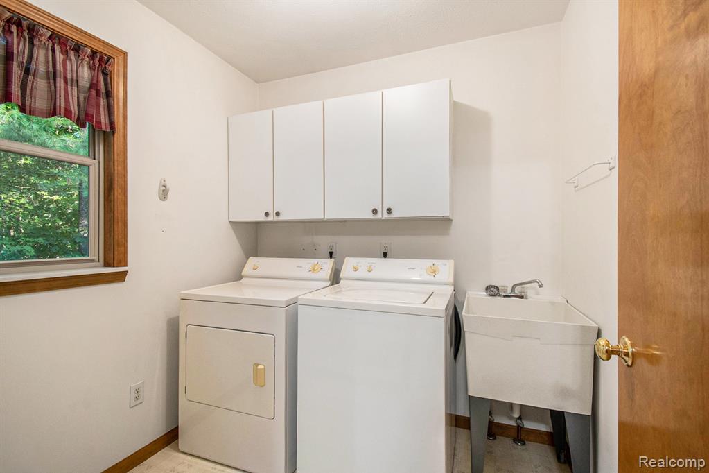 7413 W Nestel Road, Houghton Lake, MI 48629 — Photo 15