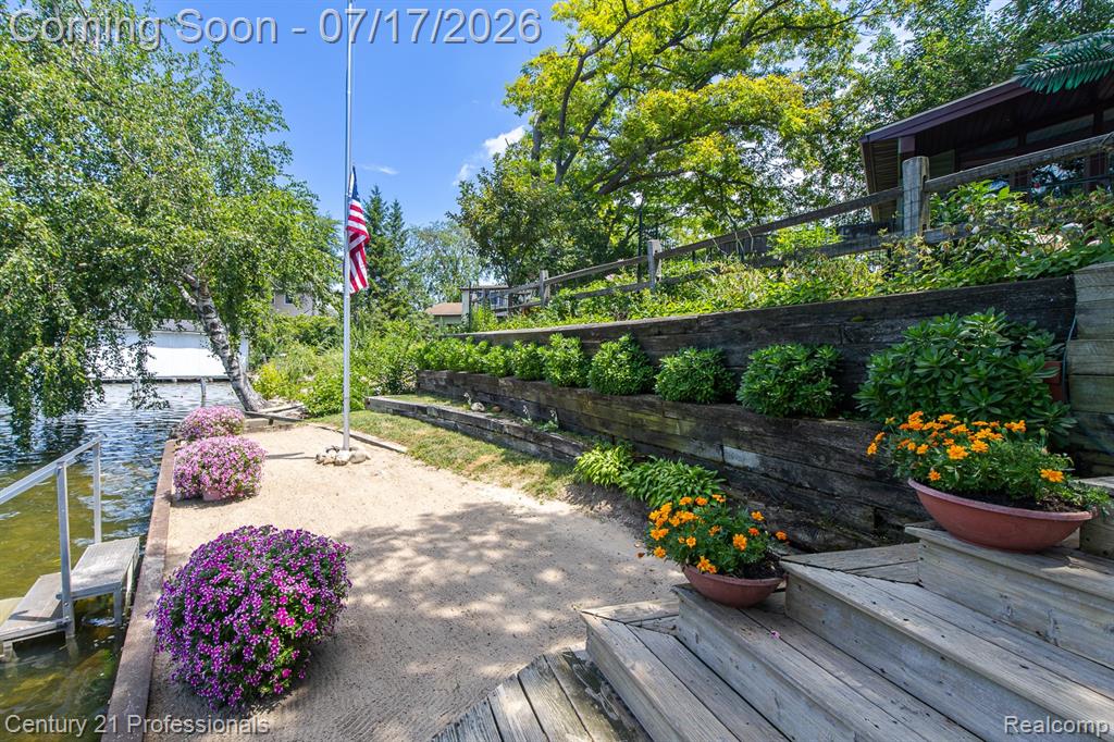 420 Bellevue Avenue, Lake Orion, MI 48362 — Photo 5