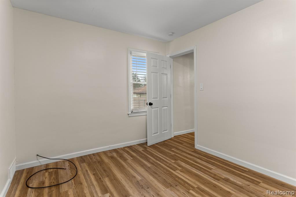 4425 GRINDLEY PARK Street, Dearborn Heights, MI 48125 — Photo 14