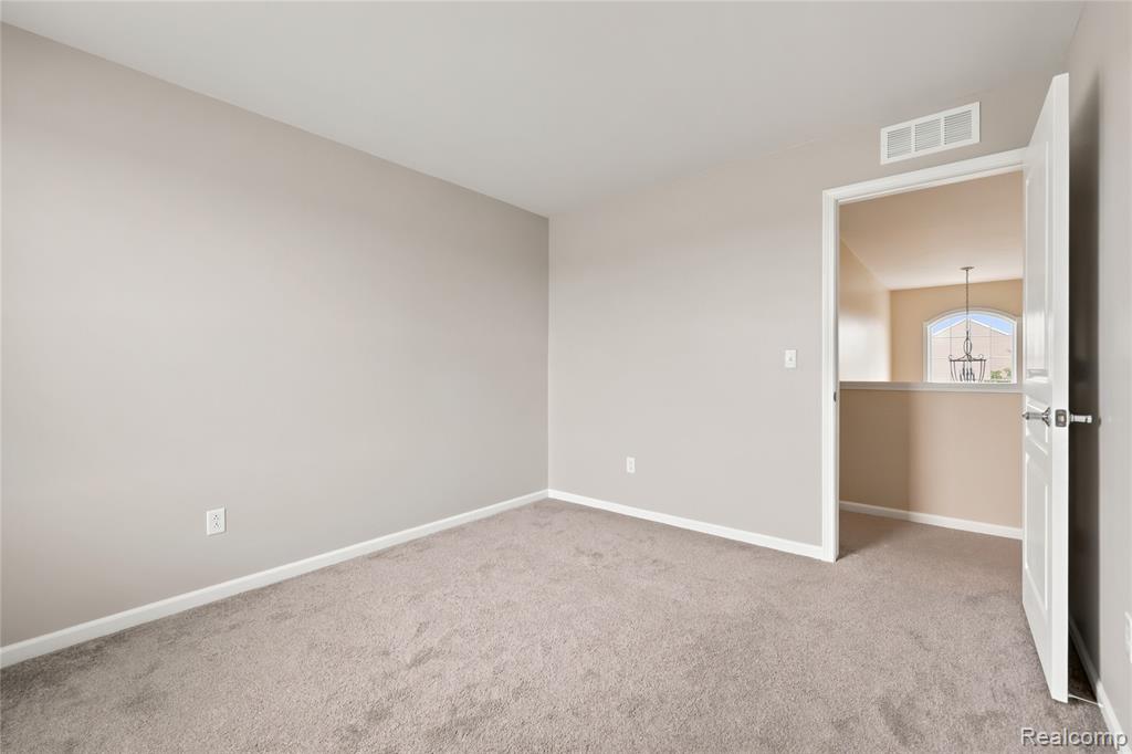 56626 Leeds Lane, Macomb, MI 48042 — Photo 36