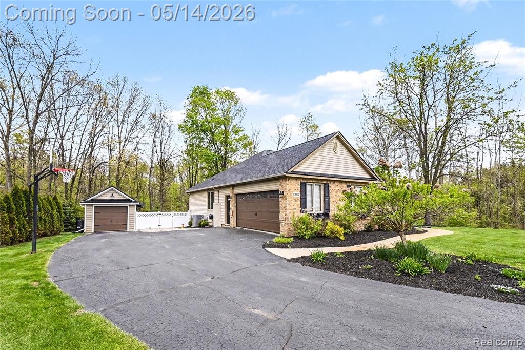 1263 Victoria Lane, Fenton, MI 48430 — Photo 39