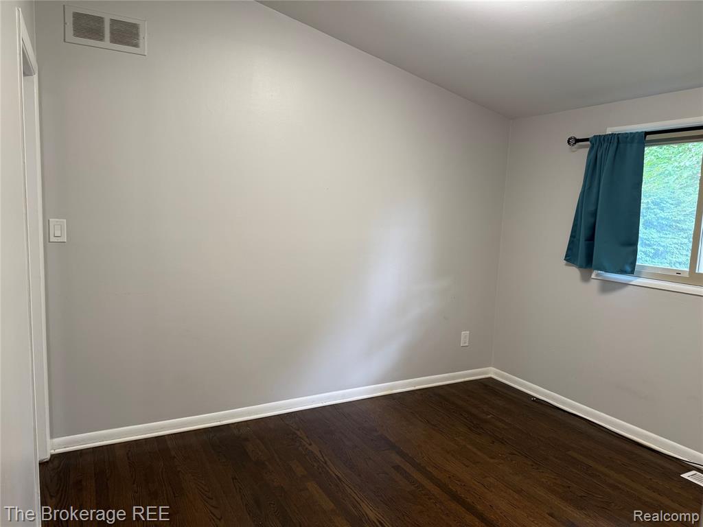 9248 Idaho Street, Livonia, MI 48150 — Photo 23