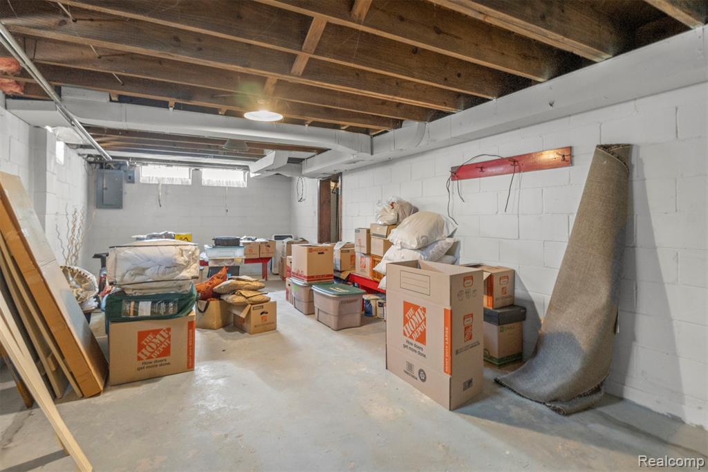 6 Berwick Lane, Dearborn, MI 48120 — Photo 32