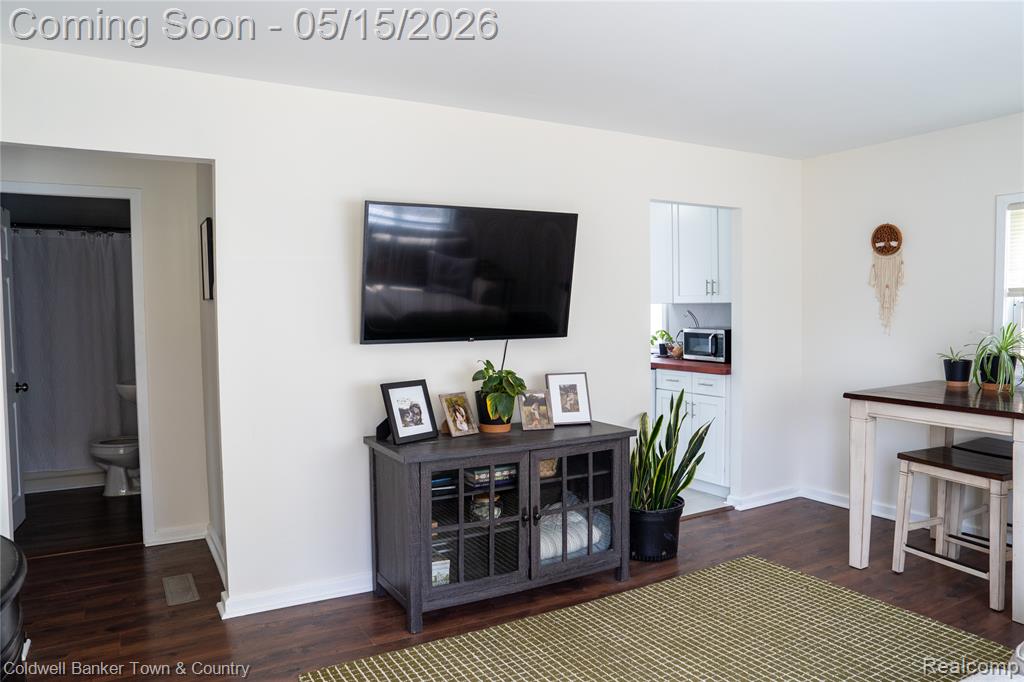 4070 Lanette Drive, Waterford, MI 48328 — Photo 3