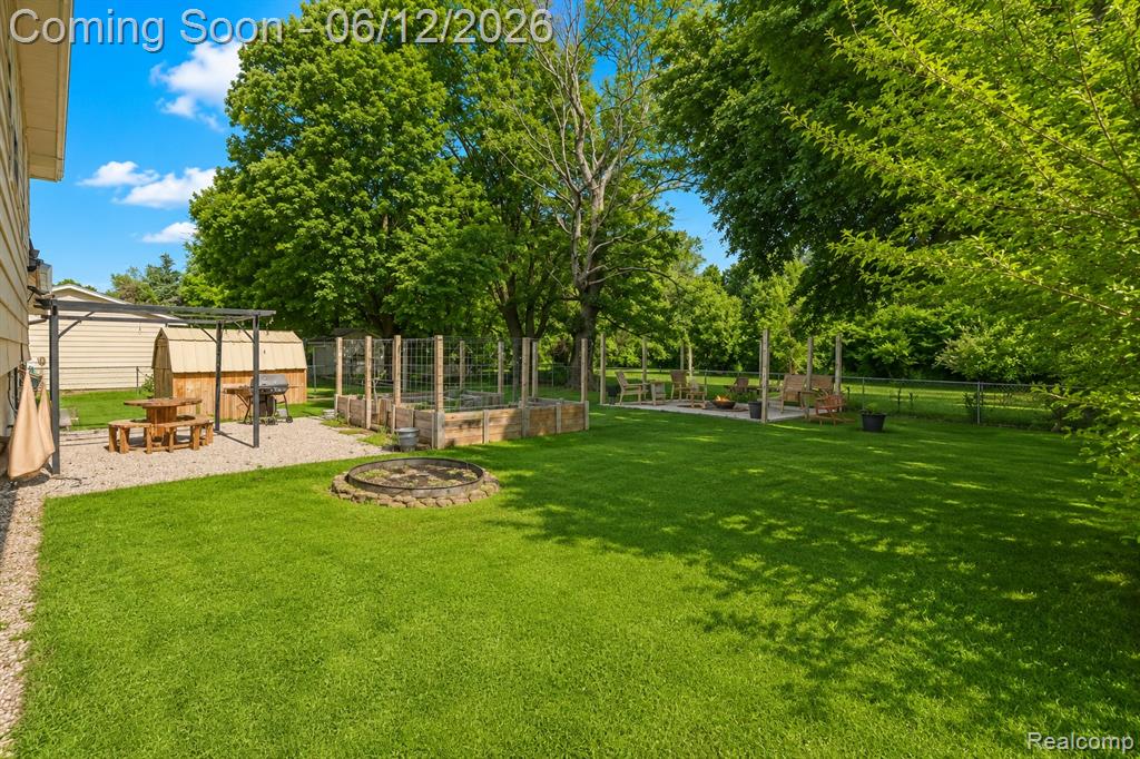 413 Alvena Avenue, Battle Creek, MI 49017 — Photo 11