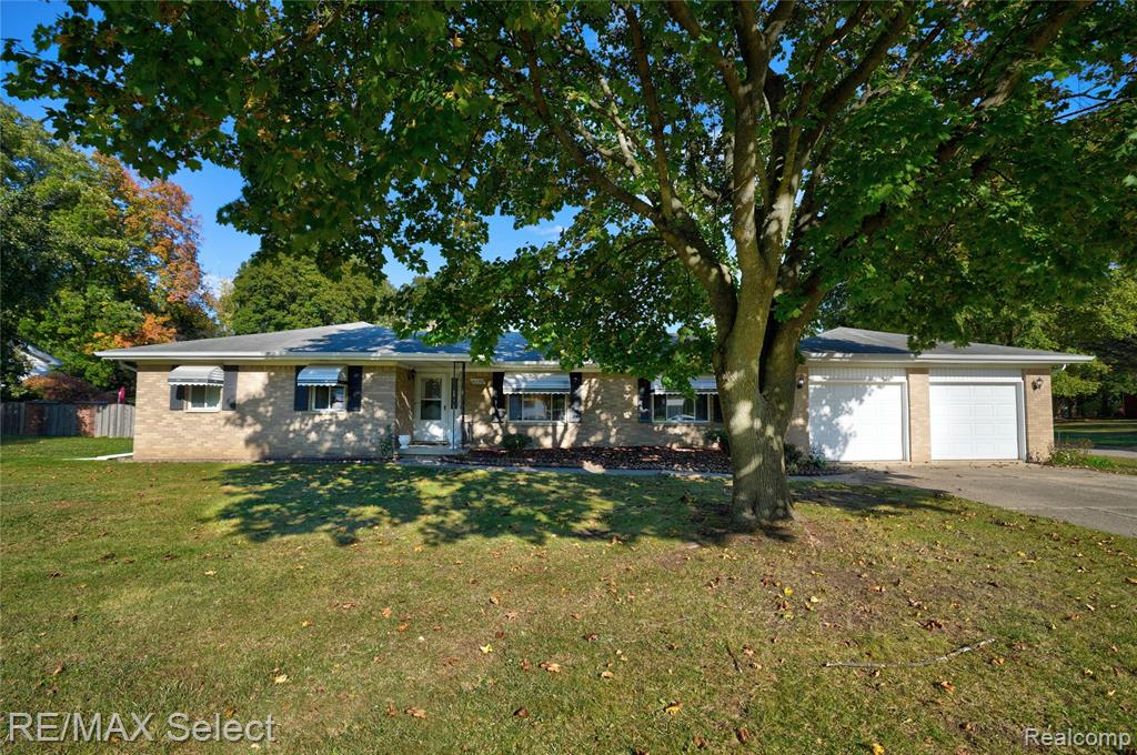 4290 Hedgethorn Circle, Burton, MI 48509 — Photo 61