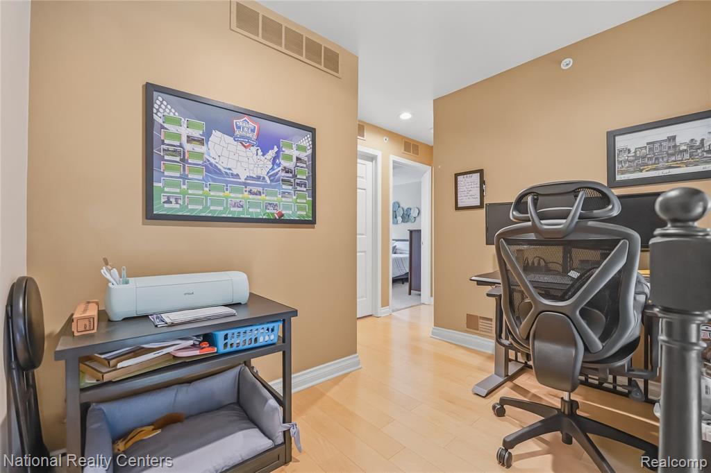 128 Sandy Lane, Walled Lake, MI 48390 — Photo 45