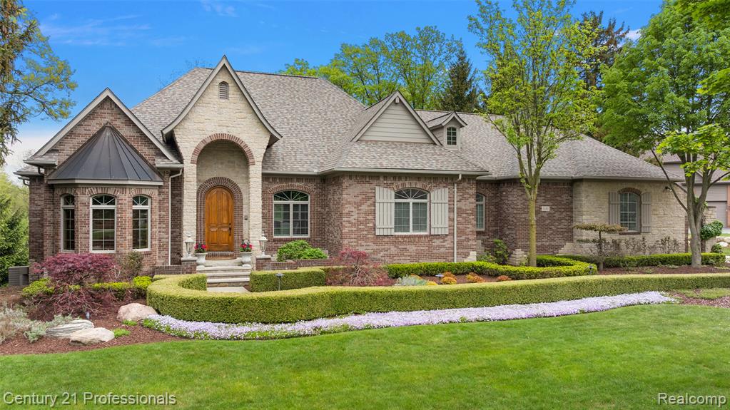 1181 Iroquois Trail, Oxford, MI 48371