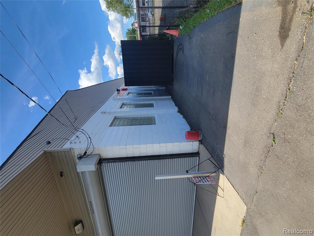 16041 W 7 Mile Road, Detroit, MI 48235 — Photo 32