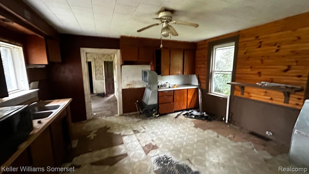 5774 BURNSIDE Road, North Branch, MI 48461 — Photo 8