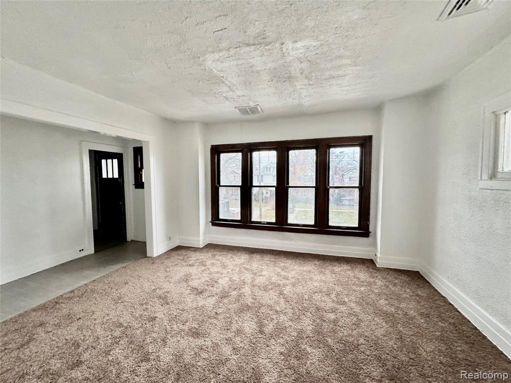 4013 BENITEAU Street, Detroit, MI 48214 — Photo 4