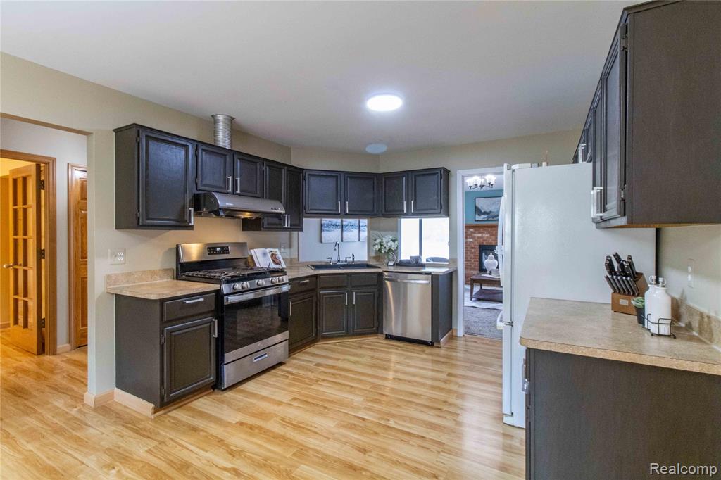 40216 Denbigh Drive, Sterling Heights, MI 48310 — Photo 17