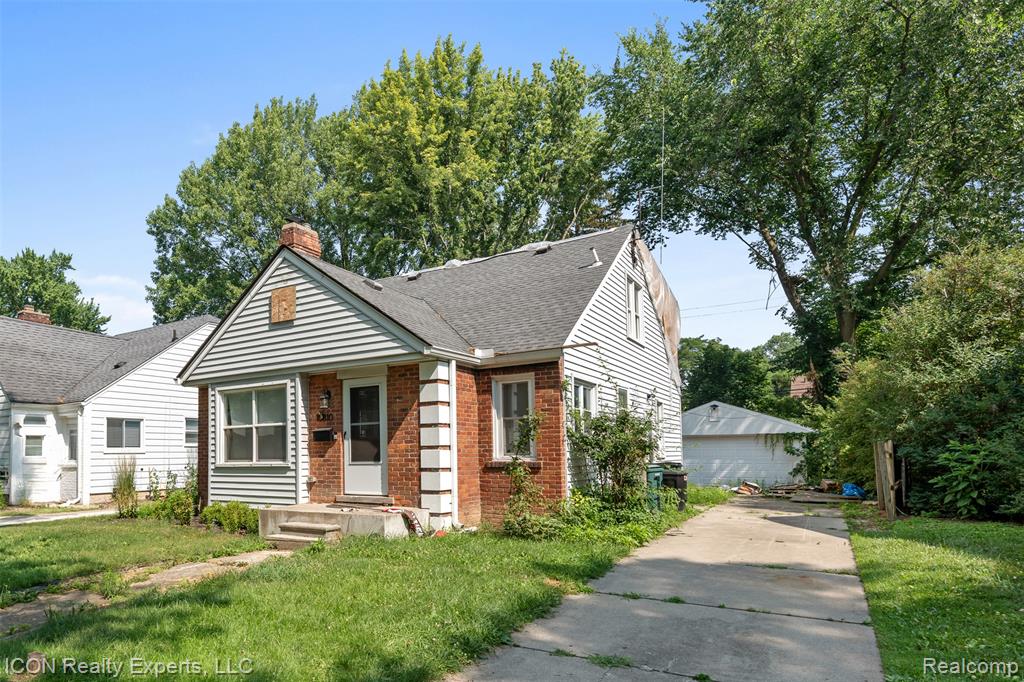 10810 Hart Avenue, Huntington Woods, MI — Photo 2