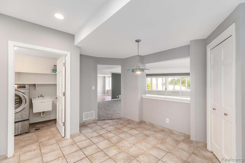 43000 12 OAKS CRESCENT Drive, 3022, Novi, MI 48377 — Photo 14