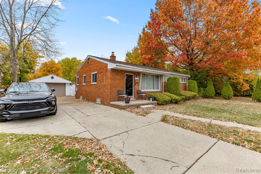 22151 Whitmore Street, Oak Park, MI 48237 — Photo 32