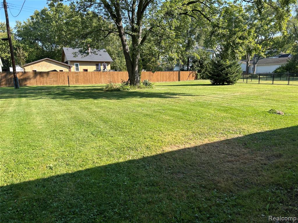 5060 Armstrong Avenue, Fairgrove, MI 48733 — Photo 3
