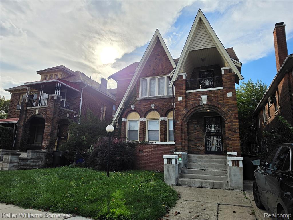 12609 Santa Rosa Drive, Detroit, MI 48238