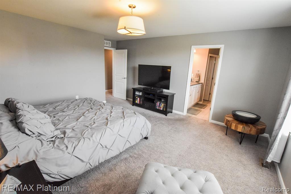 29914 BRAEBURN, New Hudson, MI 48165 — Photo 40