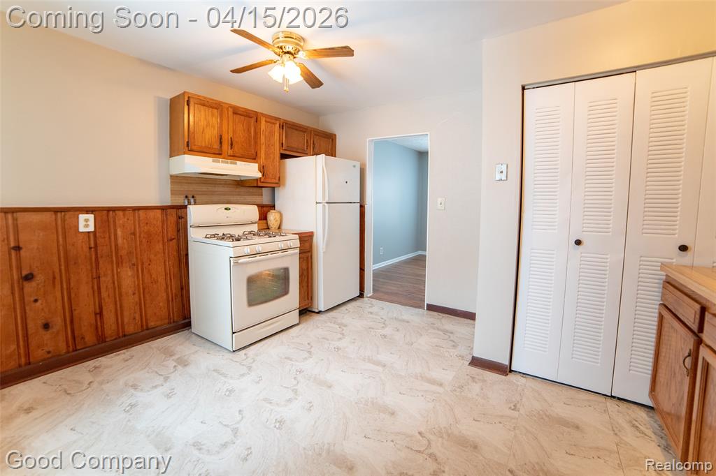 544 E Dallas Avenue, Madison Heights, MI 48071 — Photo 8