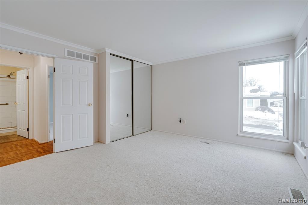 39615 Village Wood Lane, Novi, MI — Photo 23
