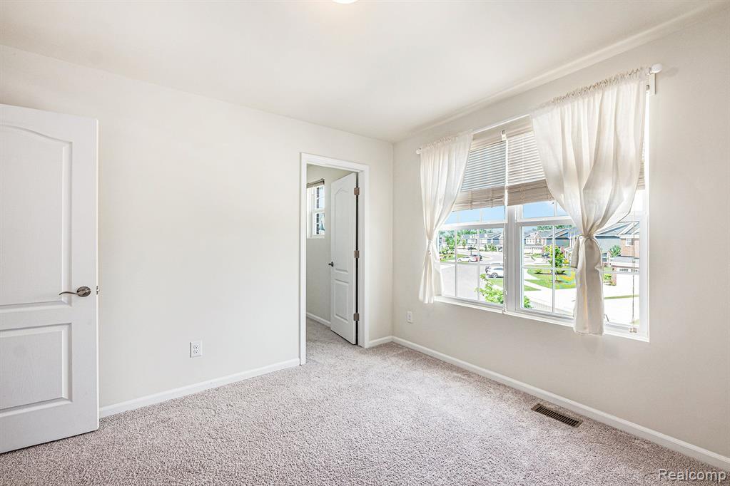 43445 CHANCELLOR Lane, Novi, MI — Photo 15