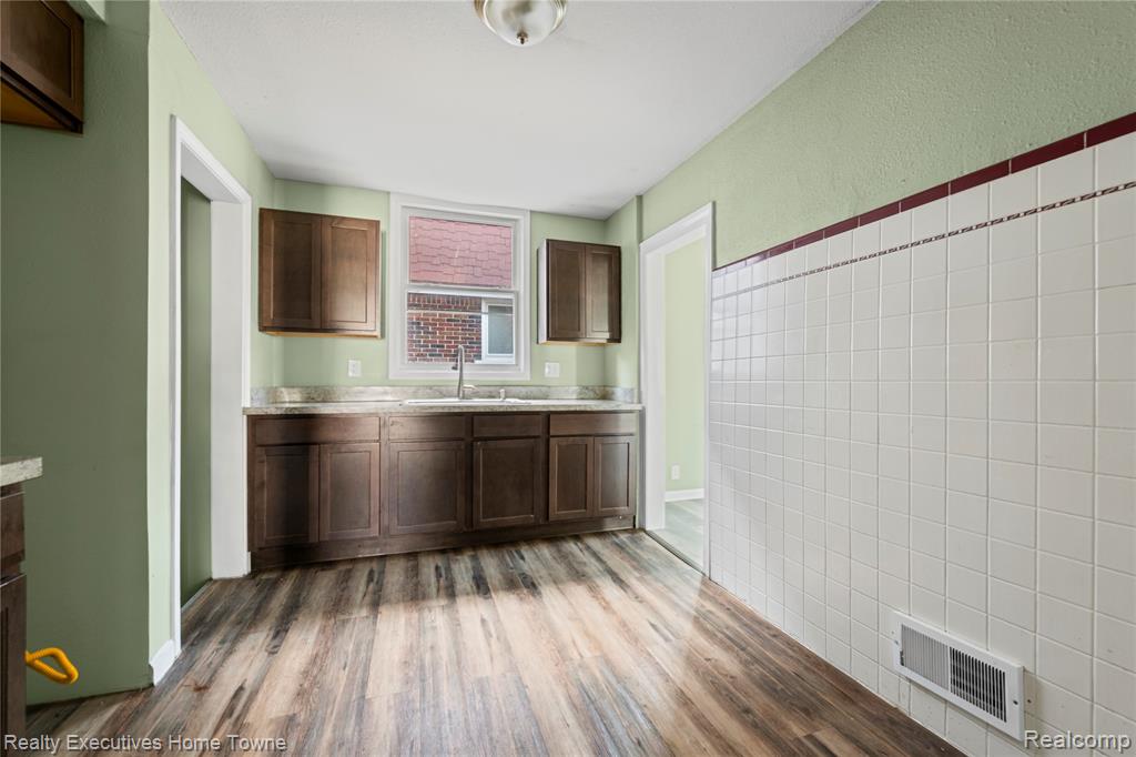 4890 Three Mile Drive, Detroit, MI 48224 — Photo 9