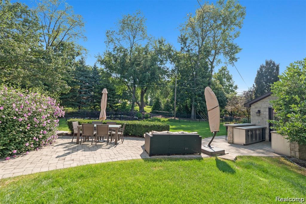 5365 Van Ness Court, Bloomfield Hills, MI 48302 — Photo 29