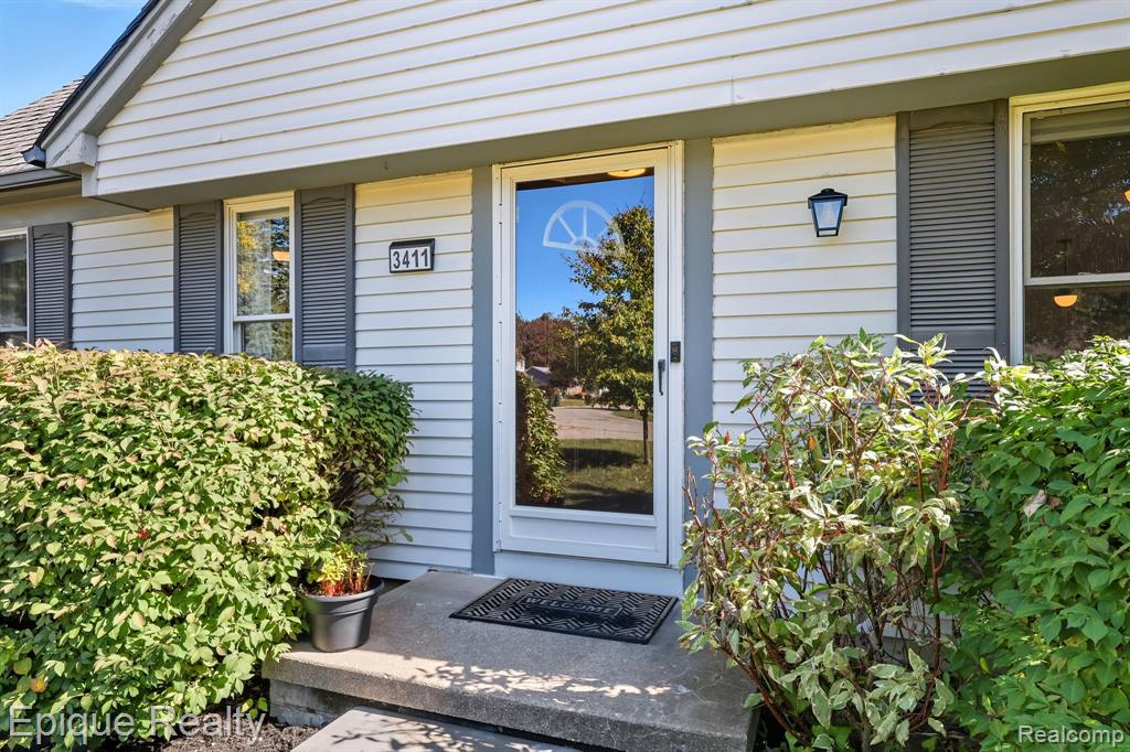 3411 Ashley Drive, Orion, MI — Photo 4