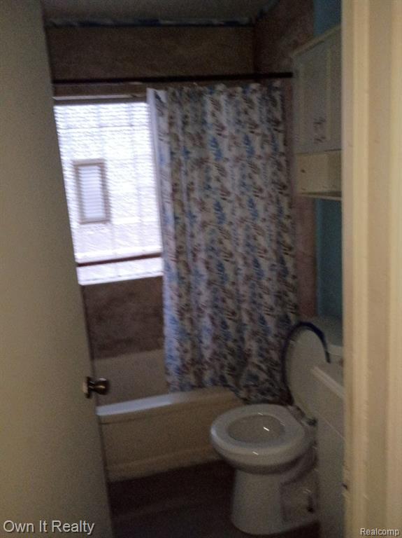 8645 FIELDING Street, Detroit, MI 48228 — Photo 3